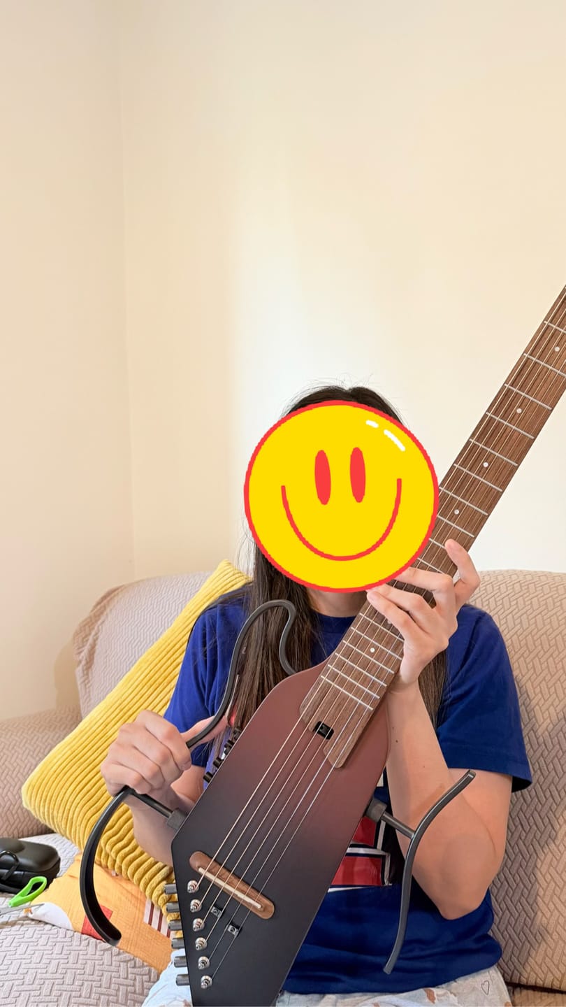 Customer photo review of Donner HUSH I PRO Acoustic-Electric Travel Guitar