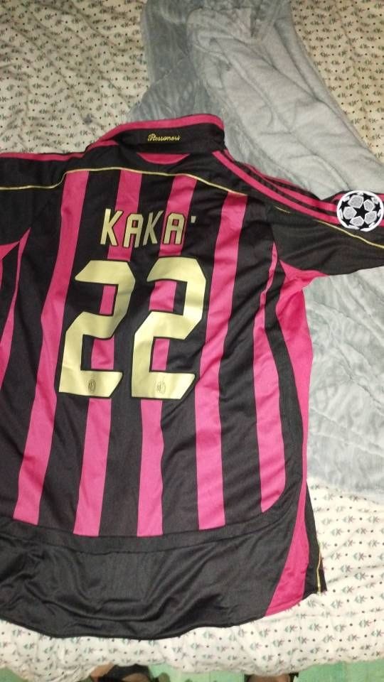 Customer photo review of Camisola AC Milan Retrô 2006/2007 - Vermelha e Preta