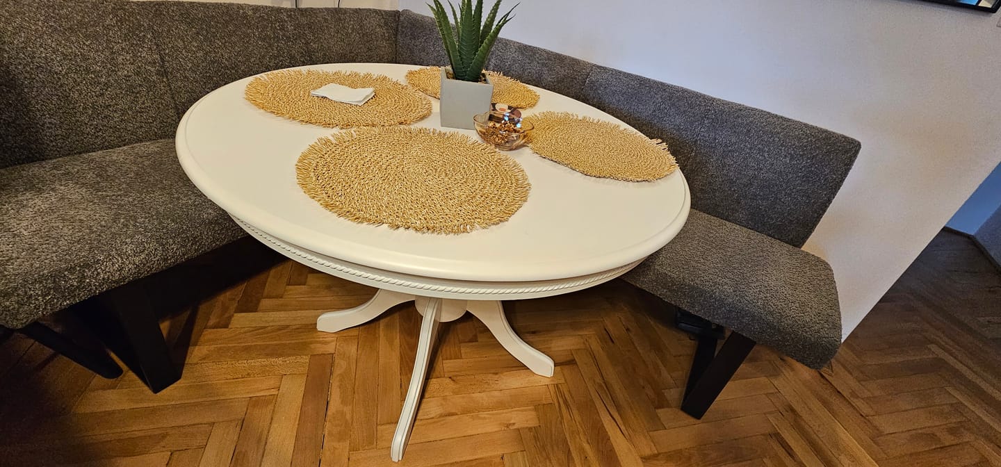 Customer photo review of Masa vintage alba OLIVIA, 106/141X106X76 cm