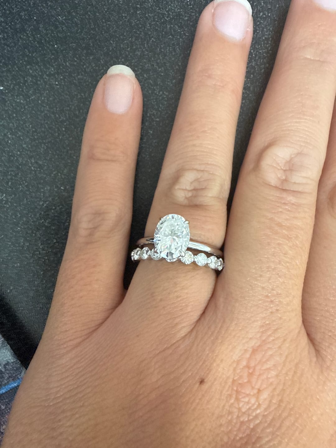 Customer photo review of Rodiffy Hidden Halo Moissanite 2.0Ct~5.5Ct Oval Cut Promise Ring For Women
