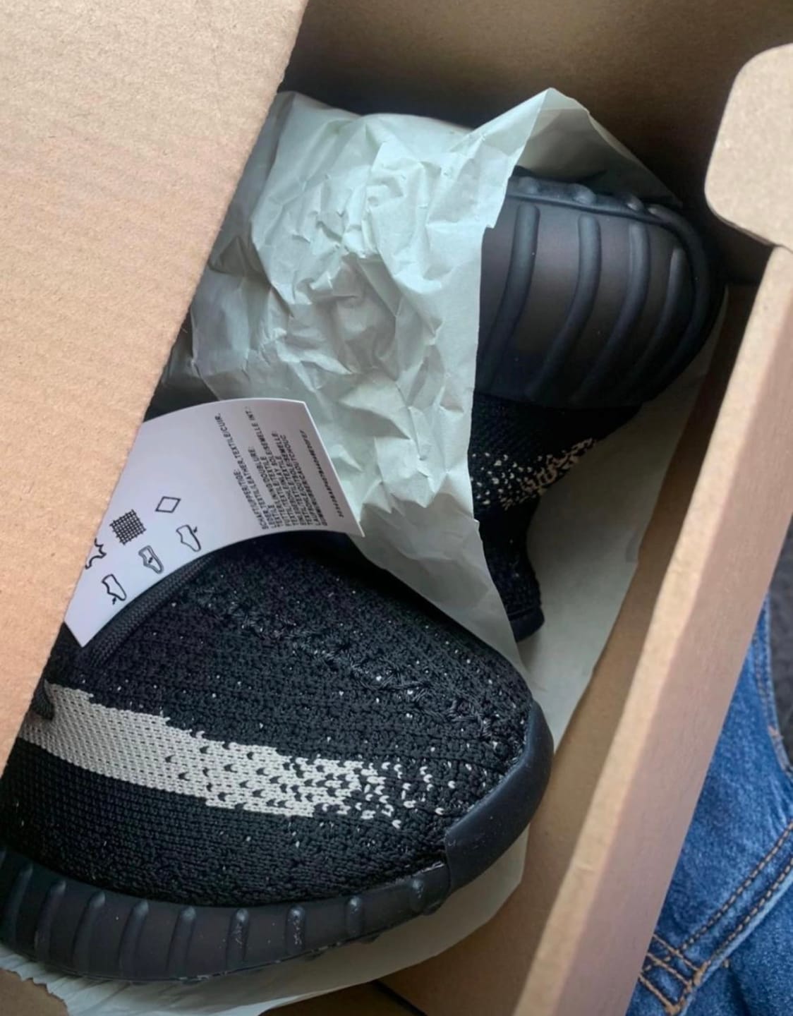 Customer photo review of YEEZY BOOST 350 V2 OREO