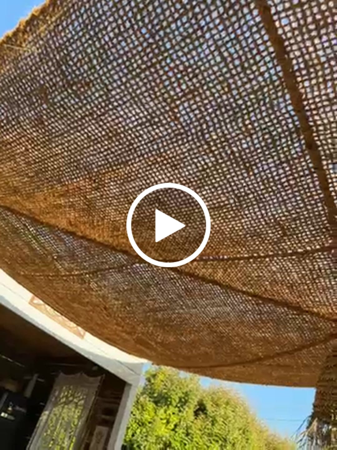 Customer video review of Toile d'ombrage en fibre de coco pour pergola