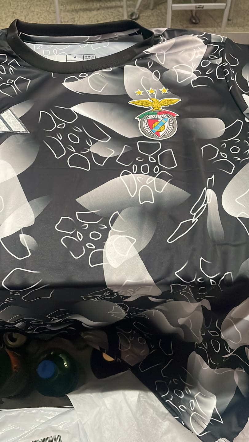 Customer photo review of Camisola Aquecimento Benfica 24/25 - Preto