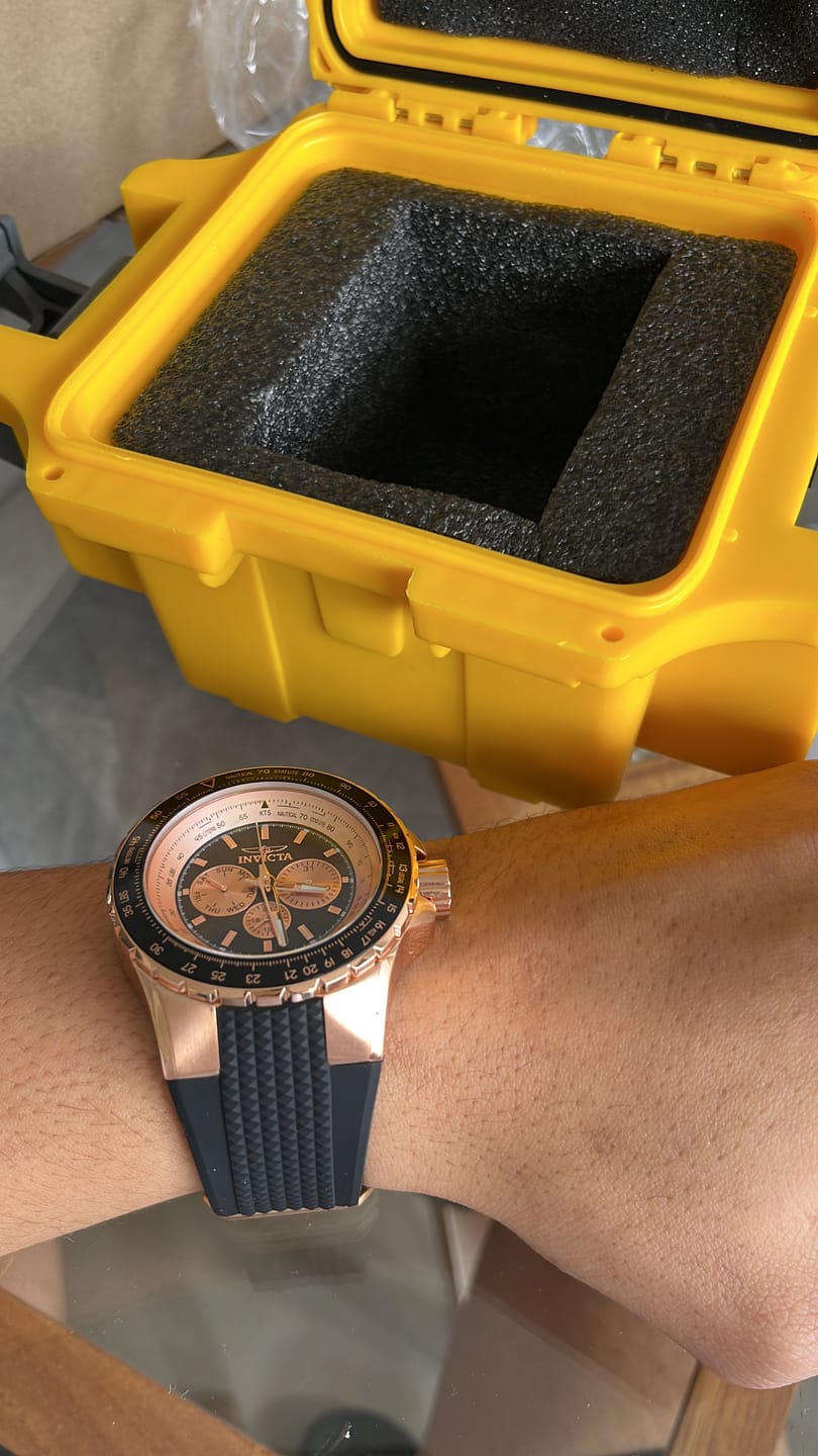 Customer photo review of Reloj Deportivo Para Hombre Invicta Aviator 39265 - Oro Rosa