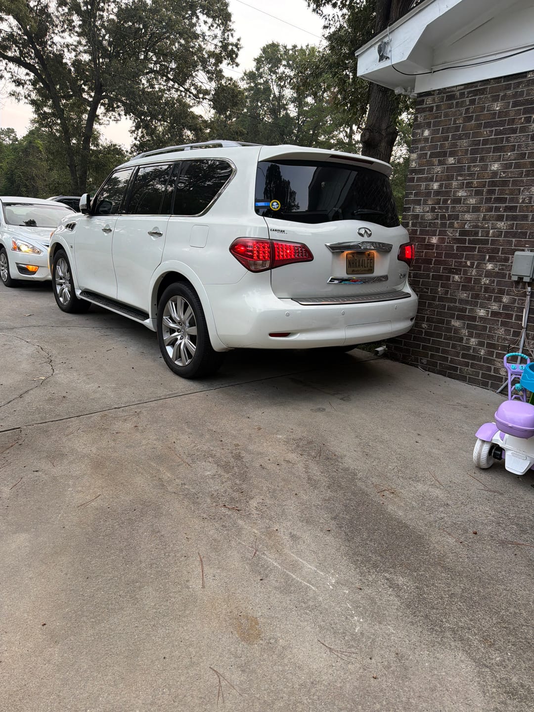 Customer photo review of 2014-2023 Infiniti QX80 with Hydraulic Body Motion Control 4 Wheel Conversion Kit (QX24F)