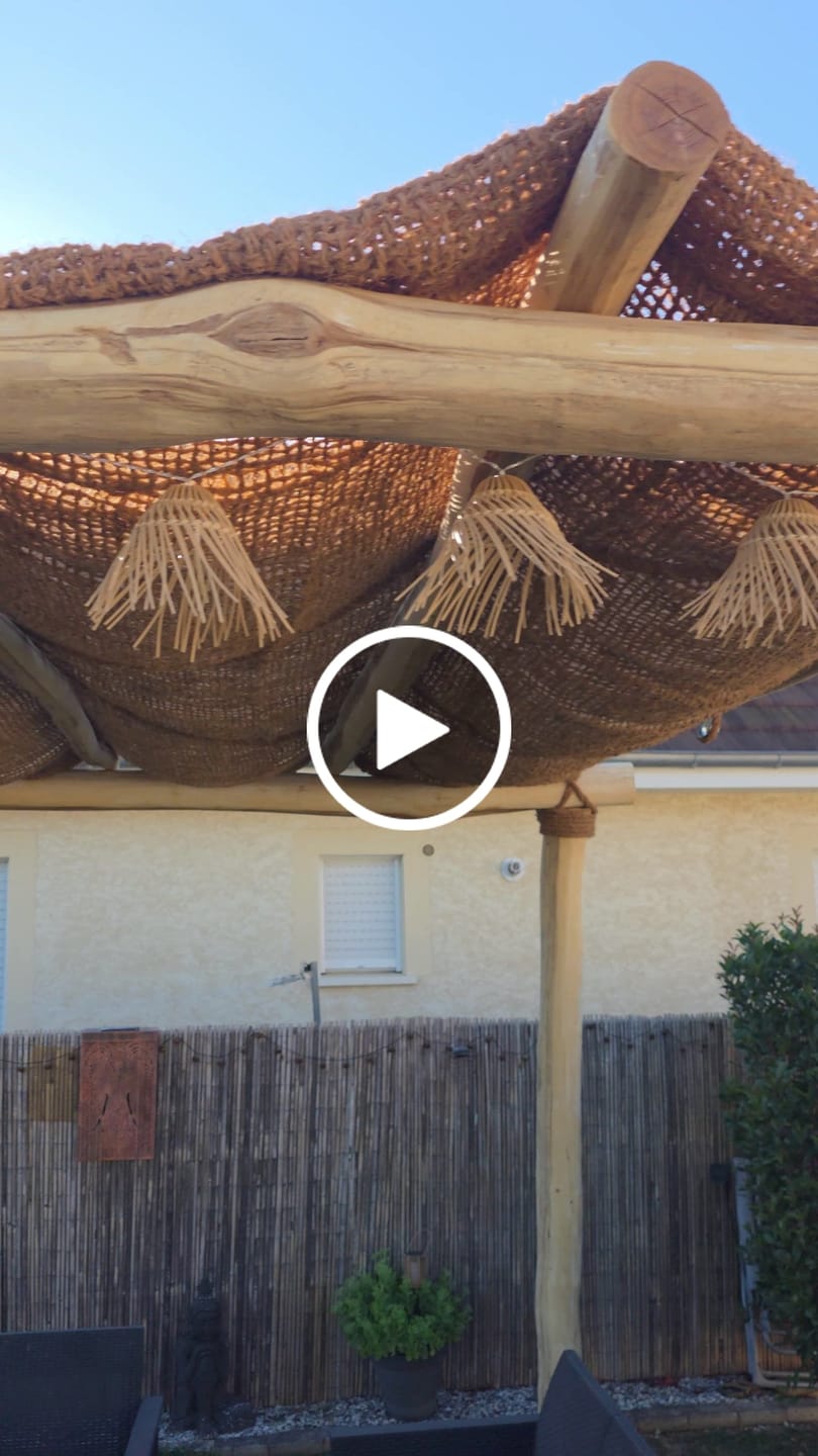 Customer video review of Toile d'ombrage en fibre de coco pour pergola