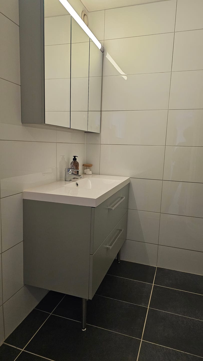 Customer photo review of Uni matt sage green kontaktplast