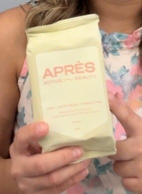 Customer photo review of Cool + Glow Facial Towelettes Trio Pack