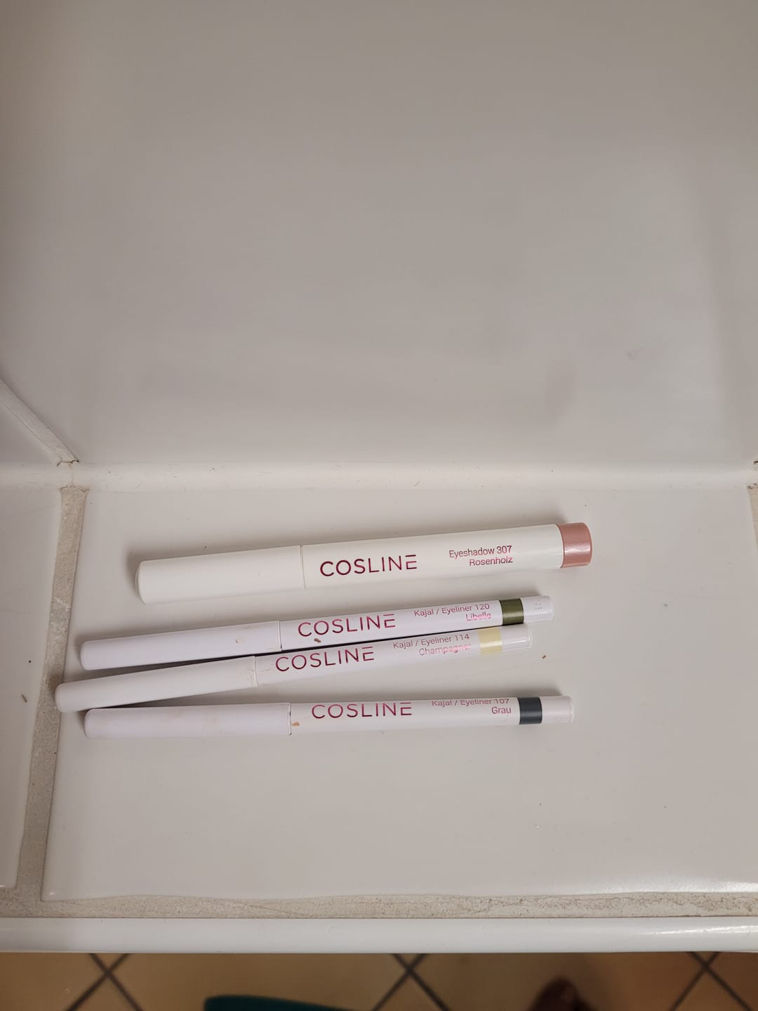 Customer photo review of 107 - Kajal / Eyeliner Grau