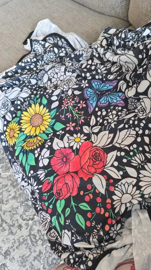 Customer photo review of CozyCanvas™ - Ontspan, kleur en kruip daarna onder je eigen creatie.