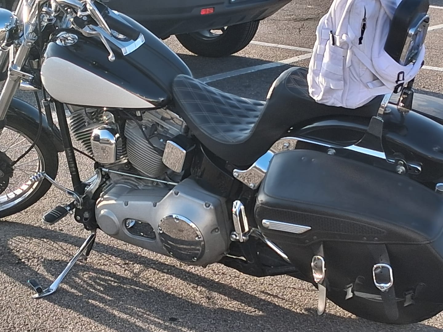 Customer photo review of Iron Born Diamond Stitch 2-Up Seat for Harley Dyna Street Bob FXDB/I Black