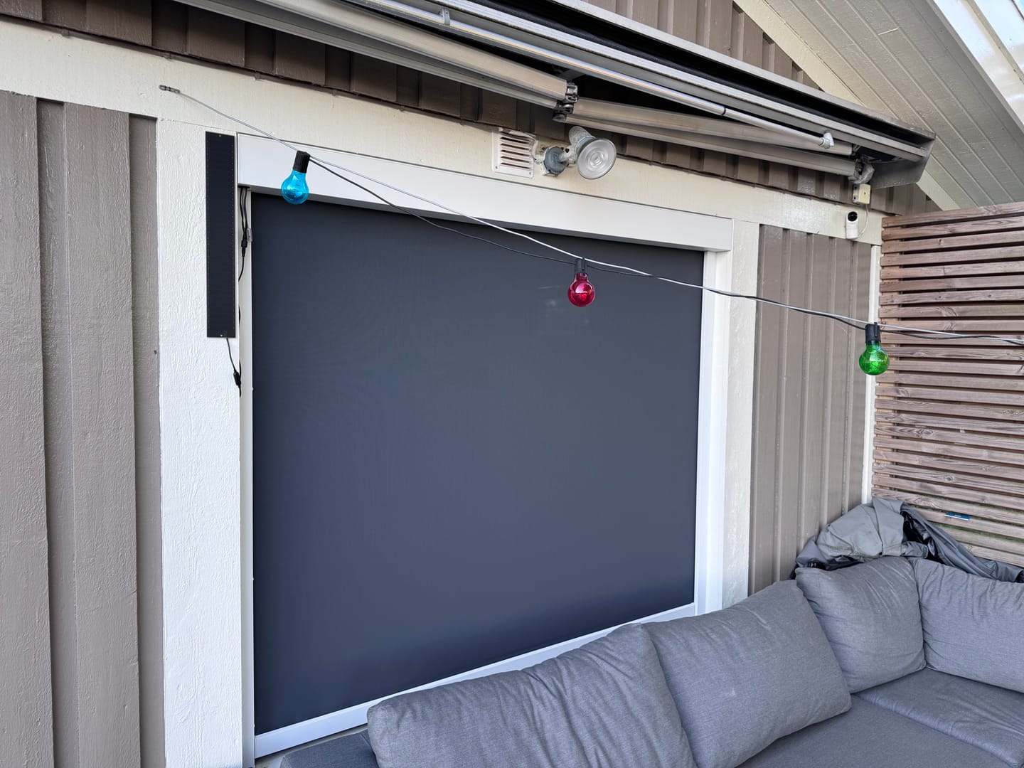Customer photo review of SmartWings Motorized Zipper Track Windproof Outdoor Shades