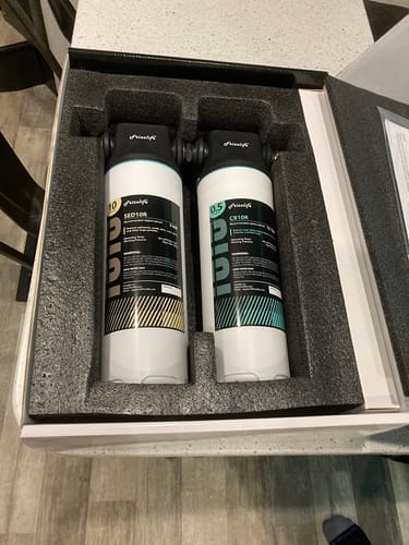 Customer photo review of Frizzlife DW10 Untertisch-Wasserfiltersystem, NSF/ANSI 53&42 zertifizierte Elemente, direkt angeschlossener 2-stufiger Wasserfilter