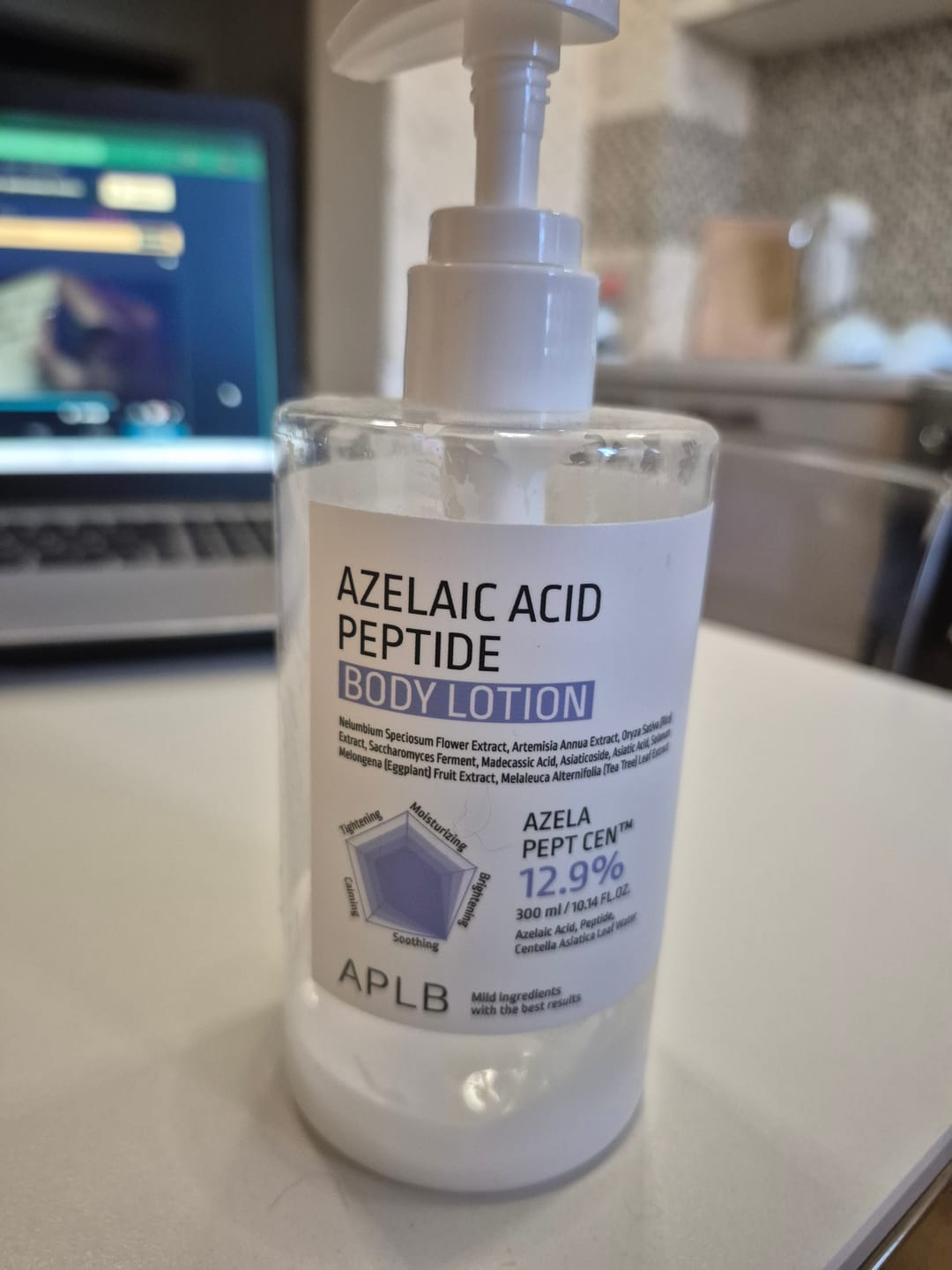 Customer photo review of Ķermeņa losjons APLB Azelaic Acid Peptide Body Lotion