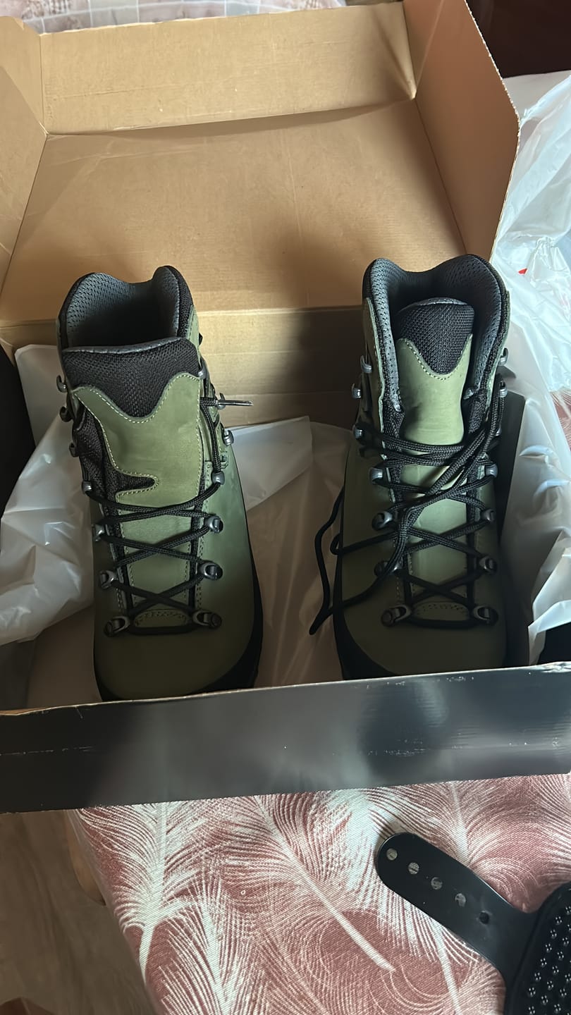 Customer photo review of Scarpone da Caccia Rekord Top Special Verde in Nabuk