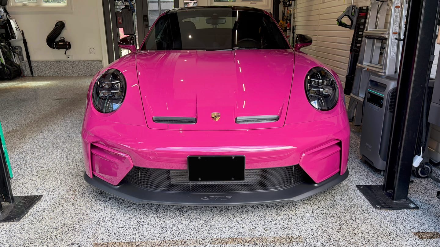 Customer photo review of Porsche 992.2 911 GT3 / GT3 Touring - Miniature Plinth (FRONT)