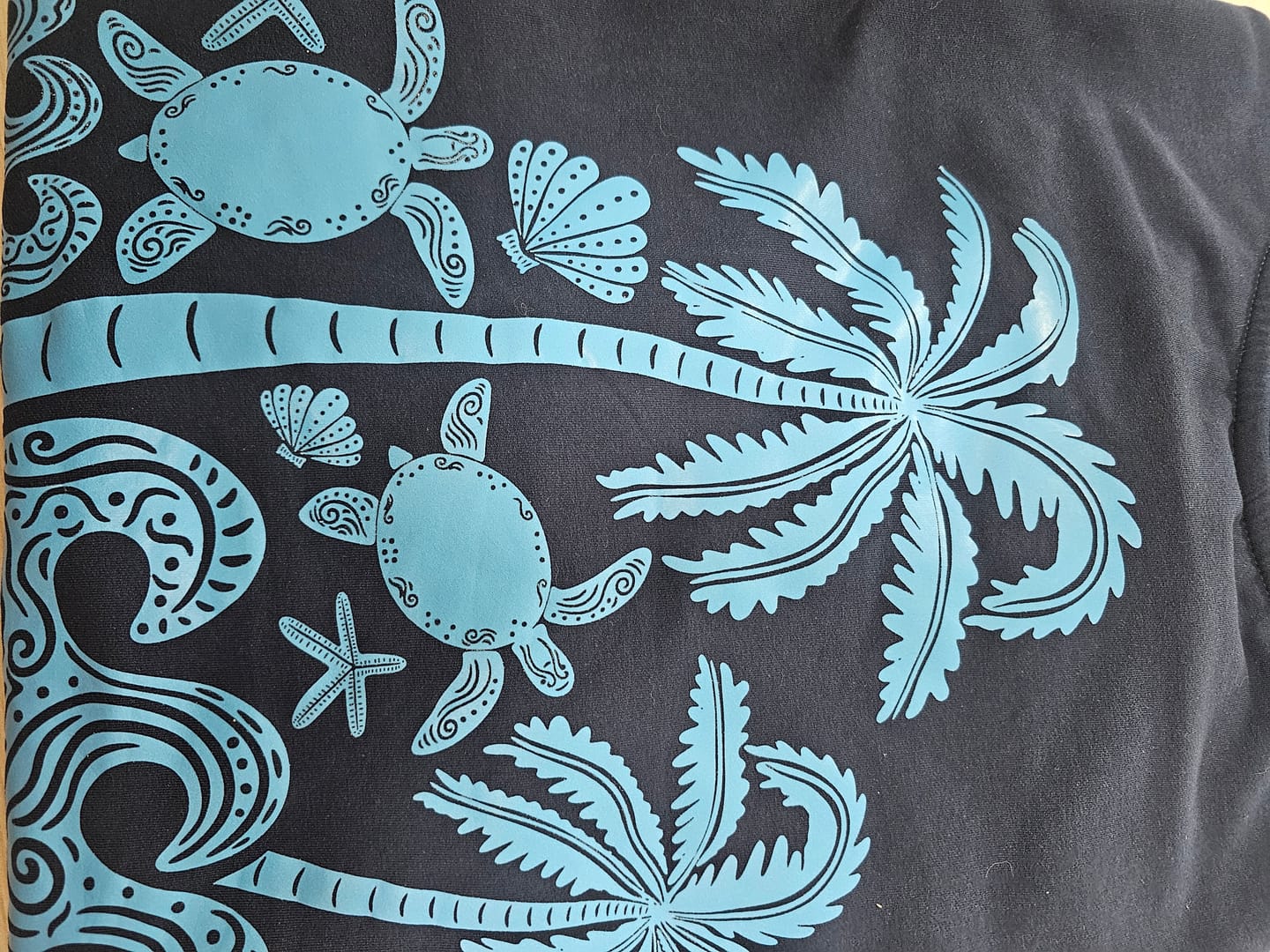 Customer photo review of JAYD T-shirt - Turtle Tribe