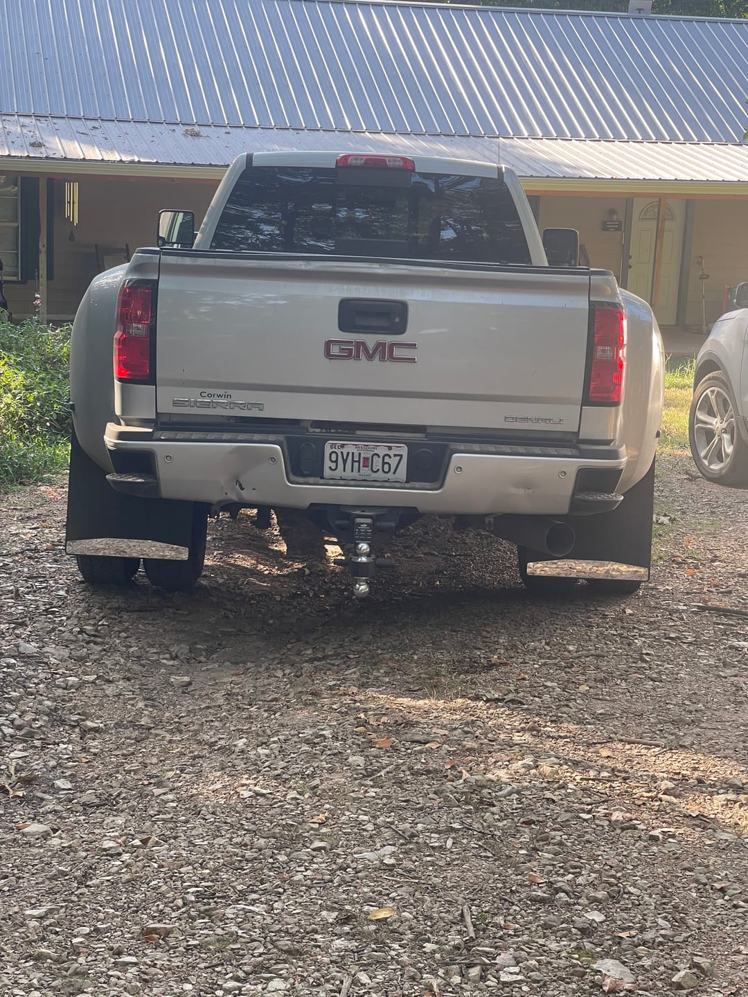 Customer photo review of BullBoulder Drop Hitch