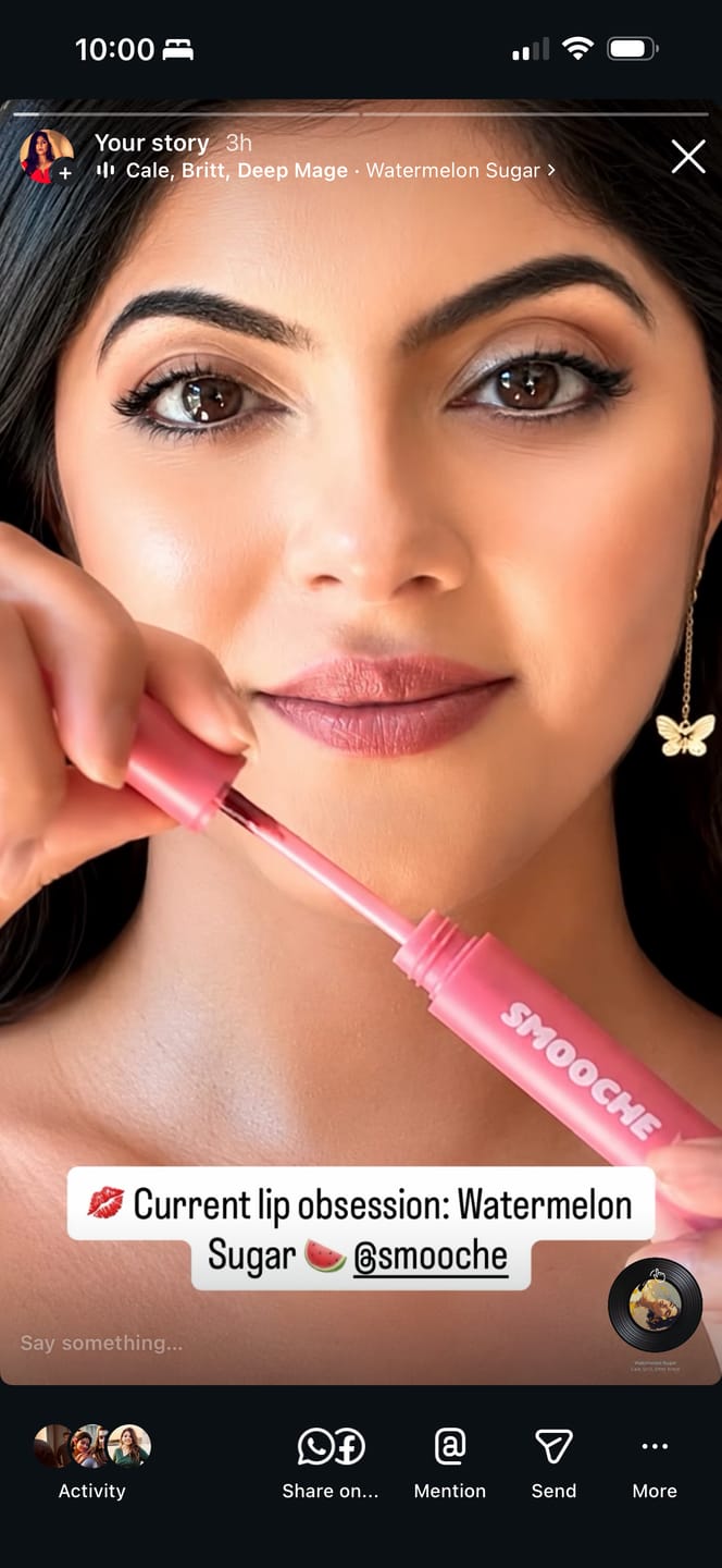 Customer photo review of Peel-off Lip Stain