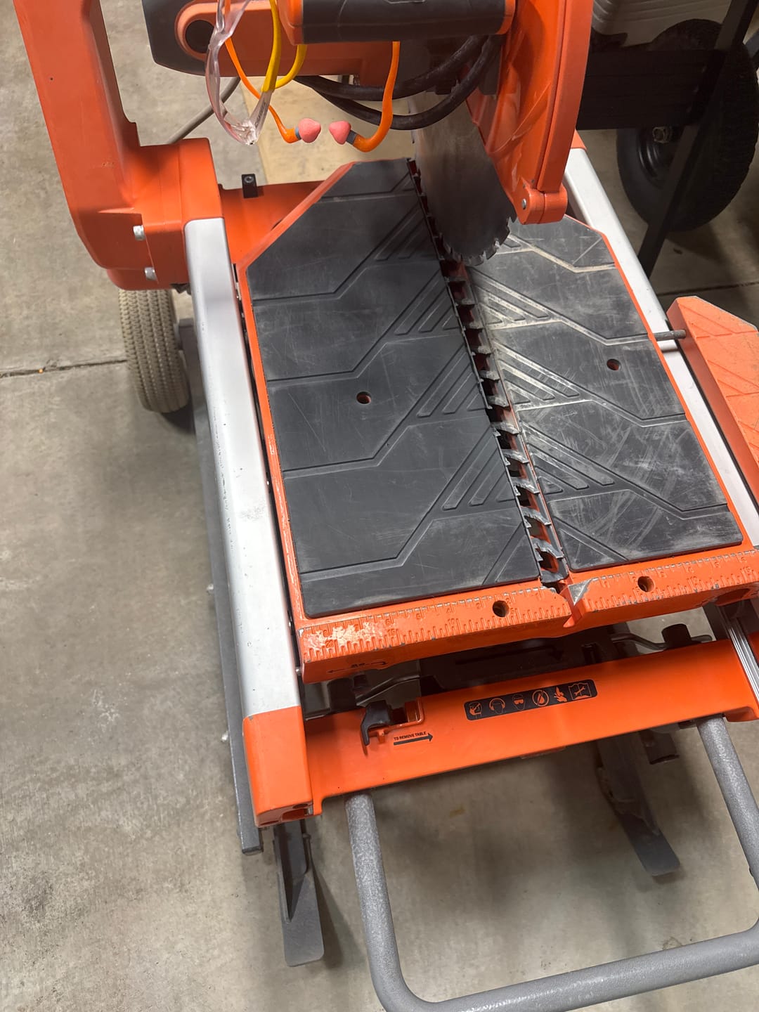 Customer photo review of Table Pad , Left