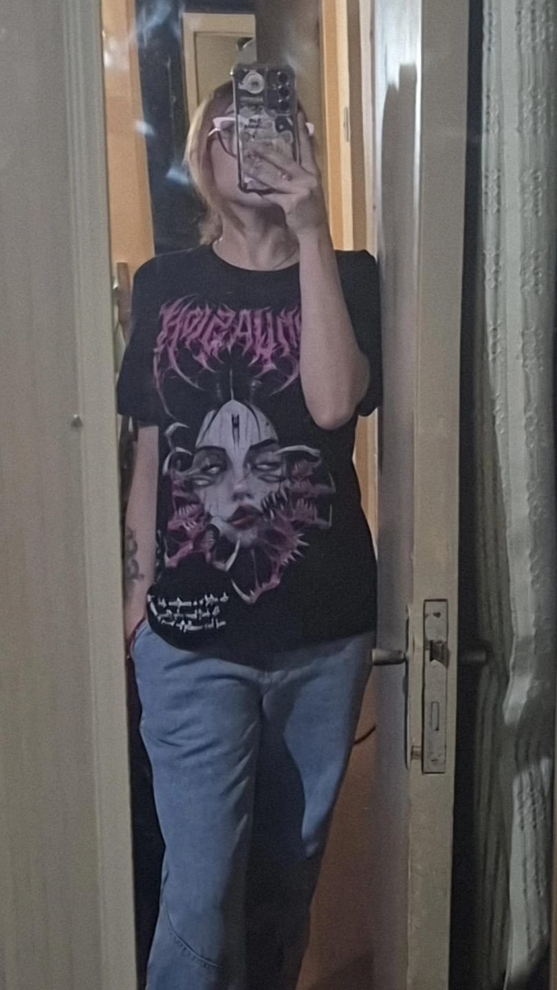 Customer photo review of POLERA DEMON GIRL