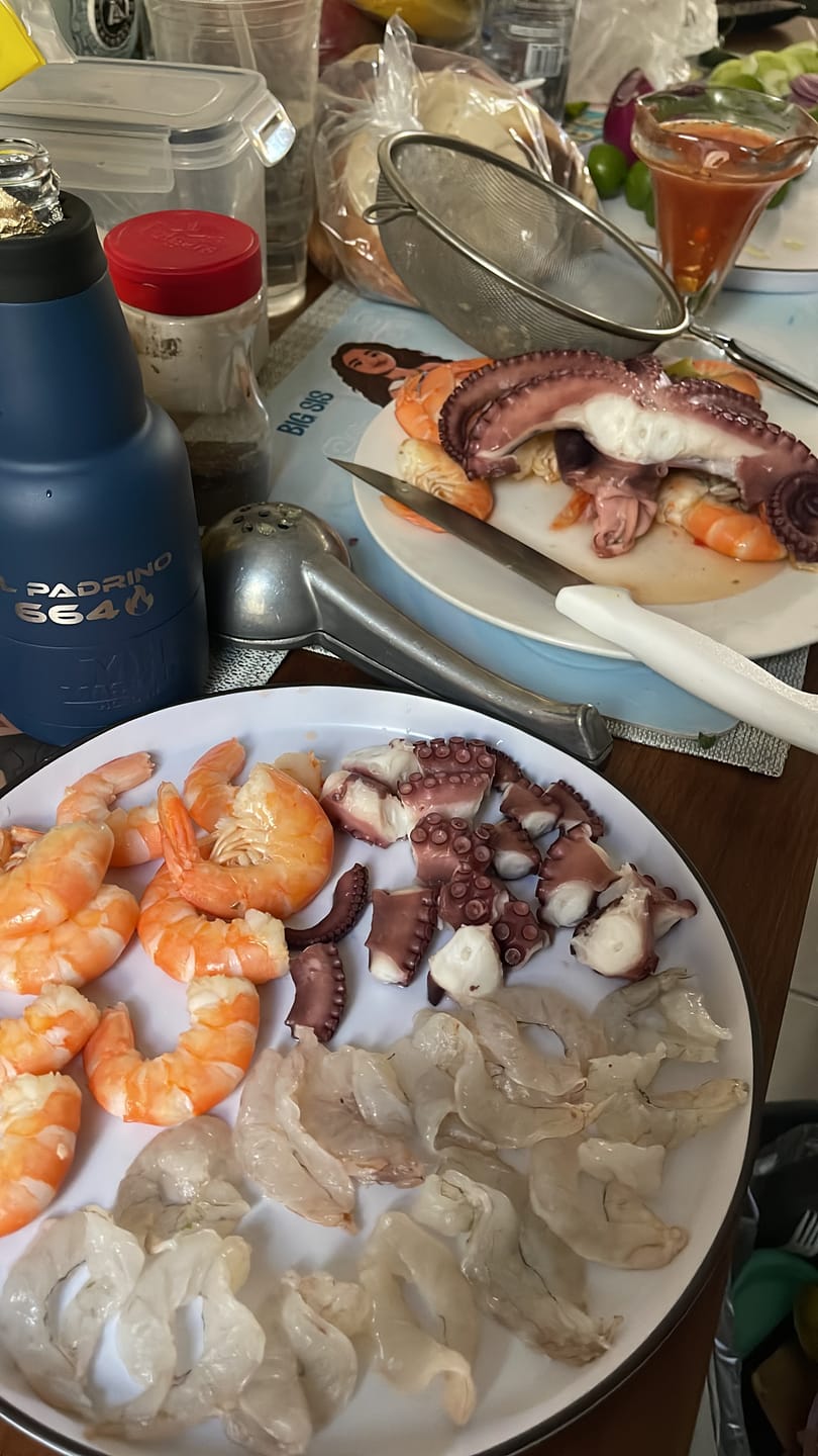 Customer photo review of Master Holder 2 en 1  Porta Botella Modelo | 355 ml