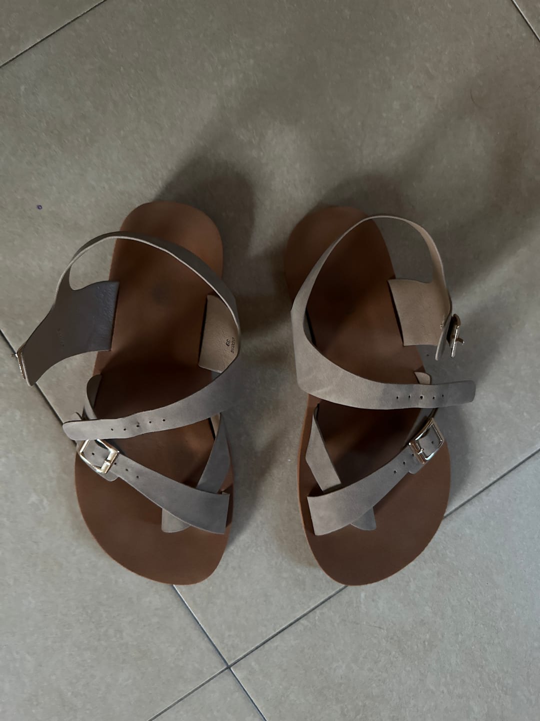 Customer photo review of Glow II - Barefoot Sandalias