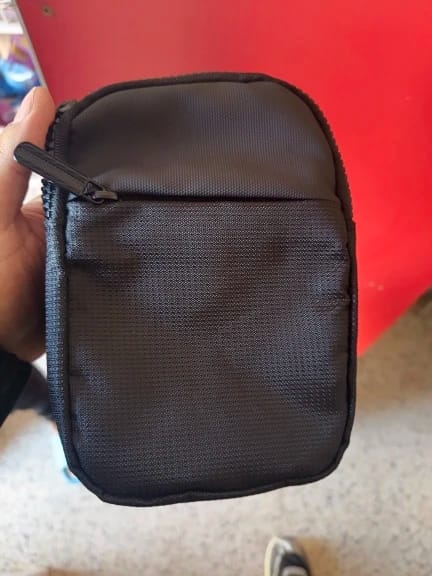 Customer photo review of Varyqon™ – Kompakte Crossbody Bag für Alltag und Reise