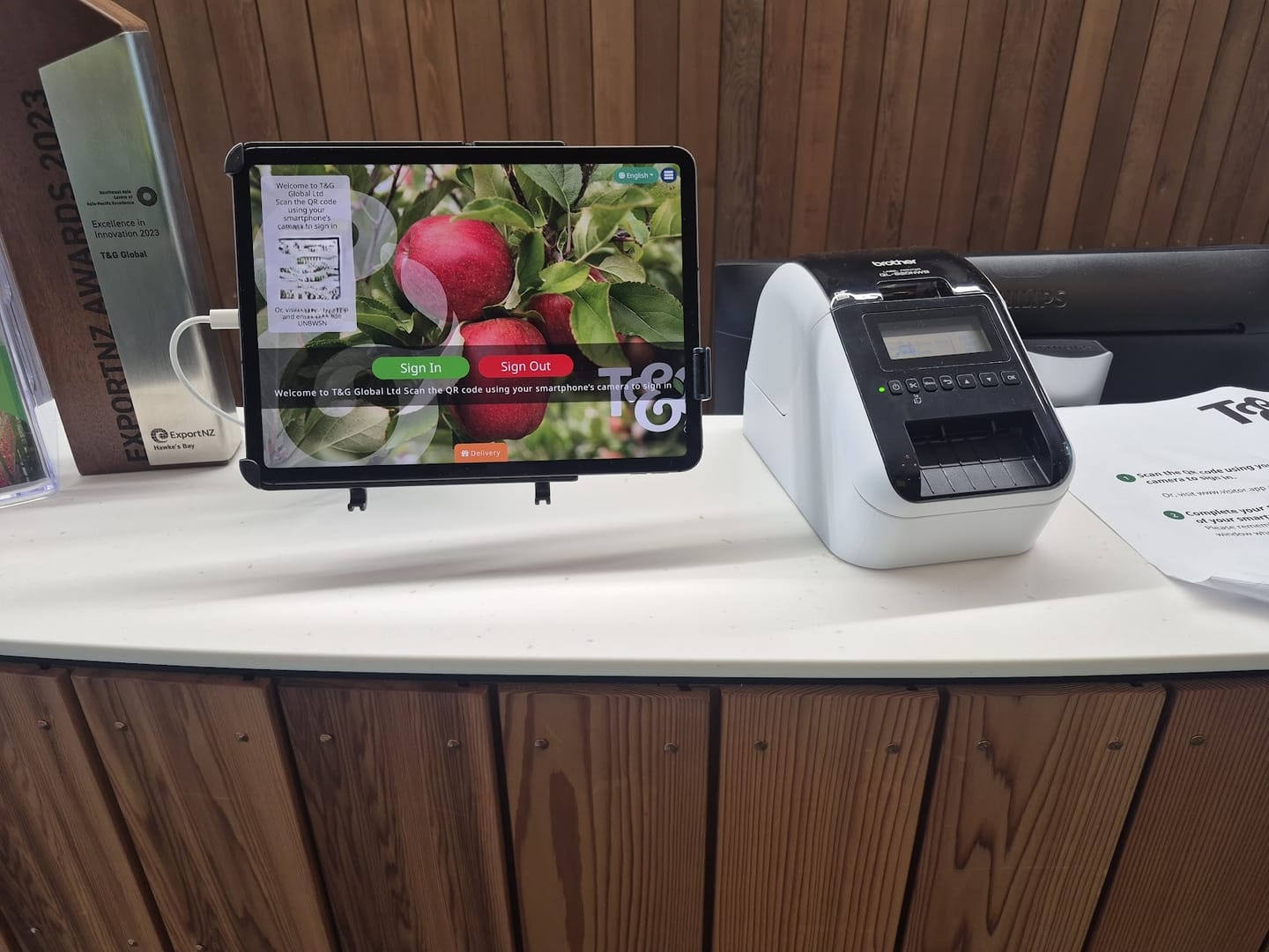 Customer photo review of RAM® Form-Fit Holder for iPad Pro 11" (1-4 Gen), Air 4, 5 & 11" (M2) (RAM-HOL-AP23U)