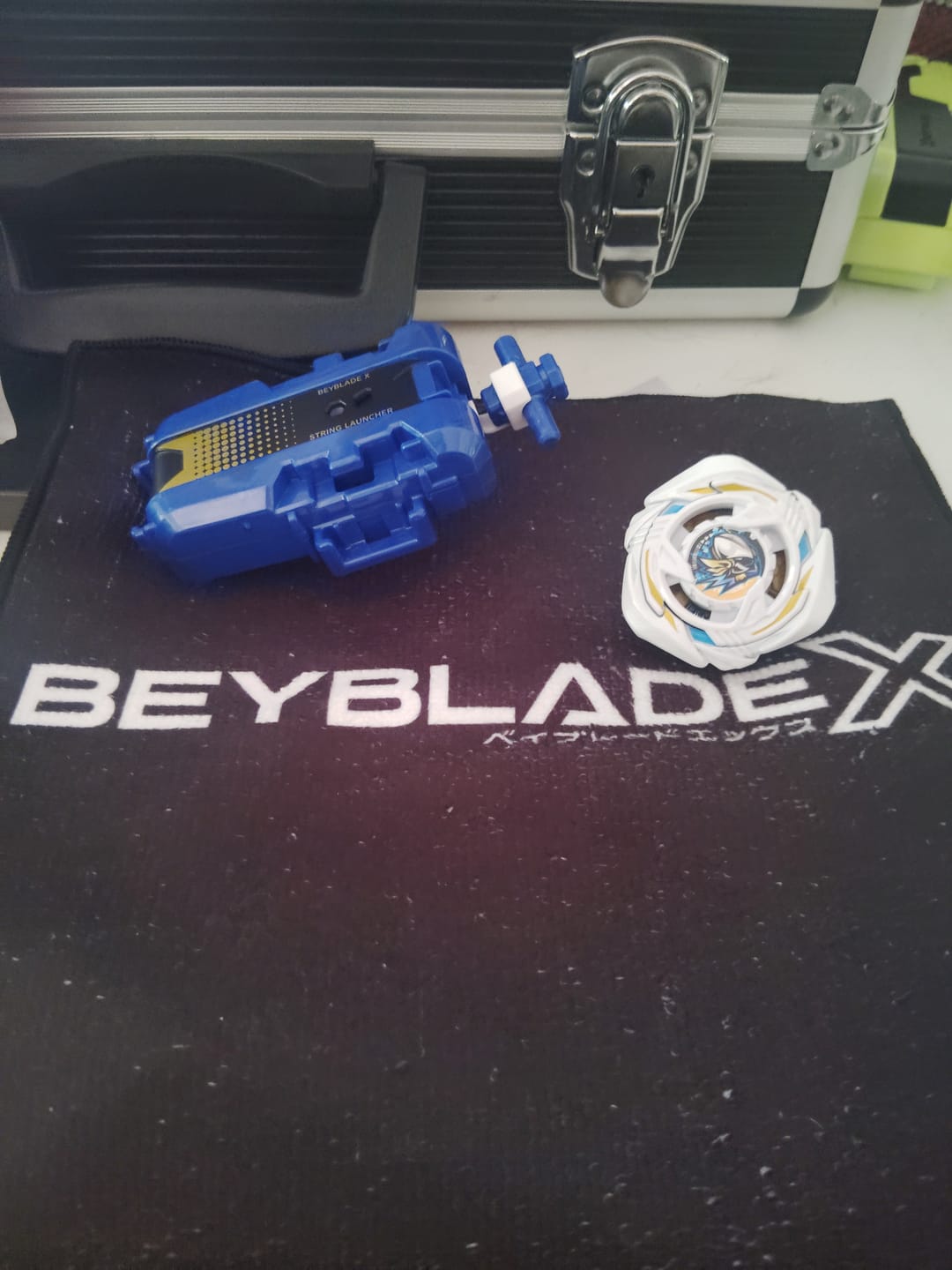 Customer photo review of [Pre-Order] Takara Tomy Beyblade X UX-20 Starter Glory Valkyrie LF