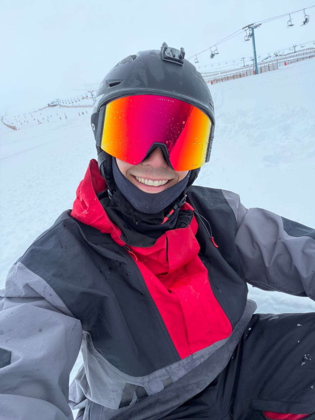 Customer photo review of Travis Black Lente Gris RevoBlackRed