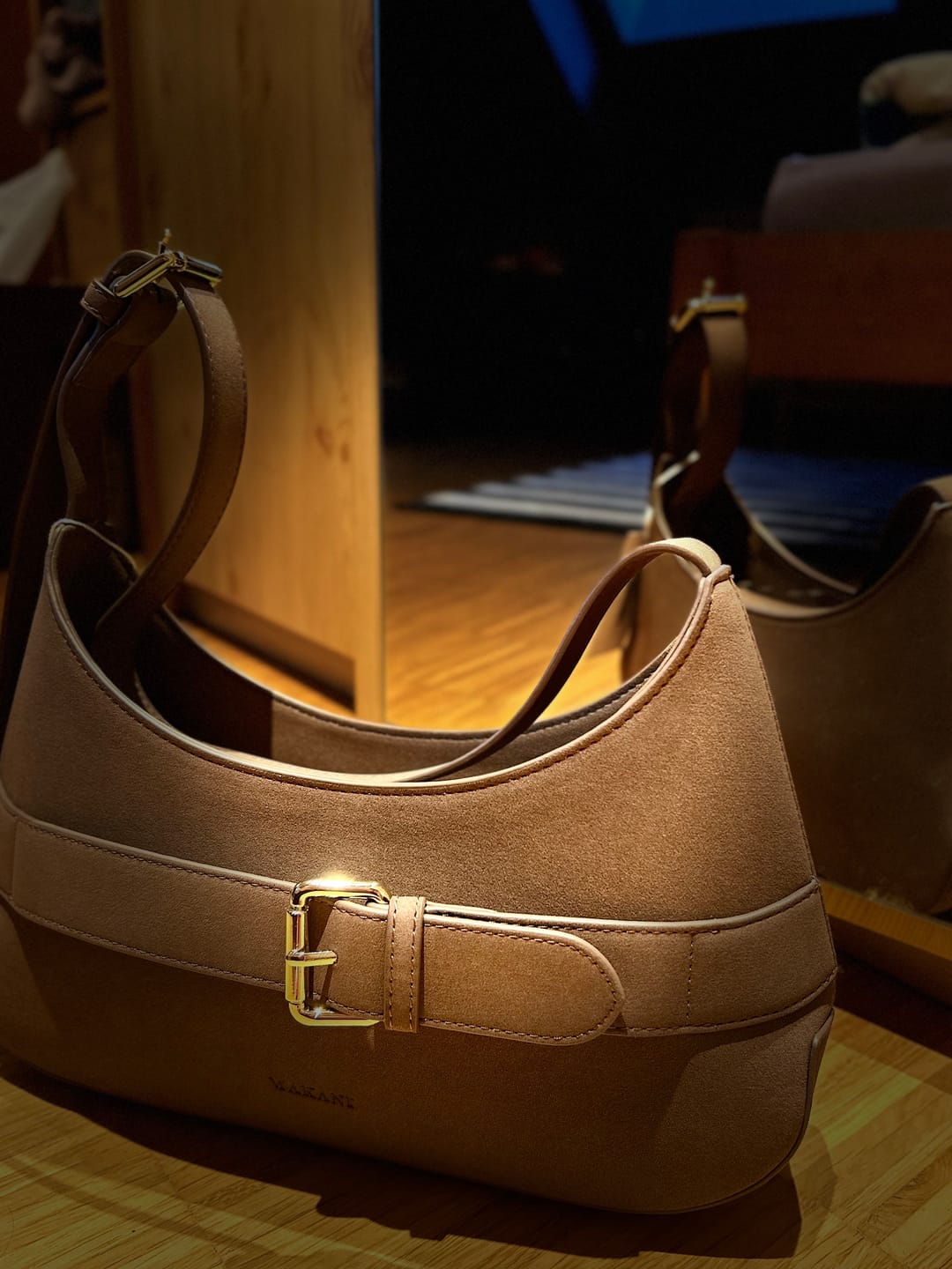 Customer photo review of ANA - LIGHT BROWN