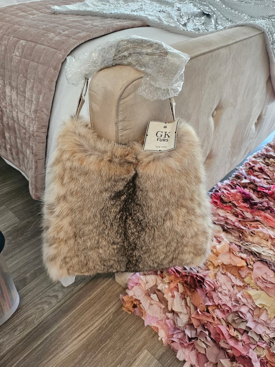 Customer photo review of Austin Lynx Fur Bag