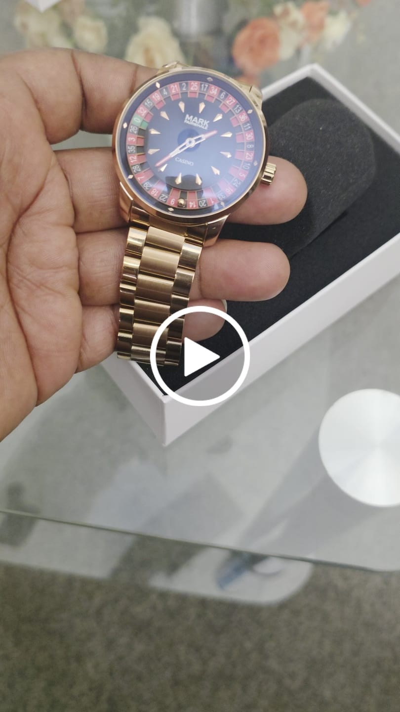Customer video review of King of Hearts Signature Necklace