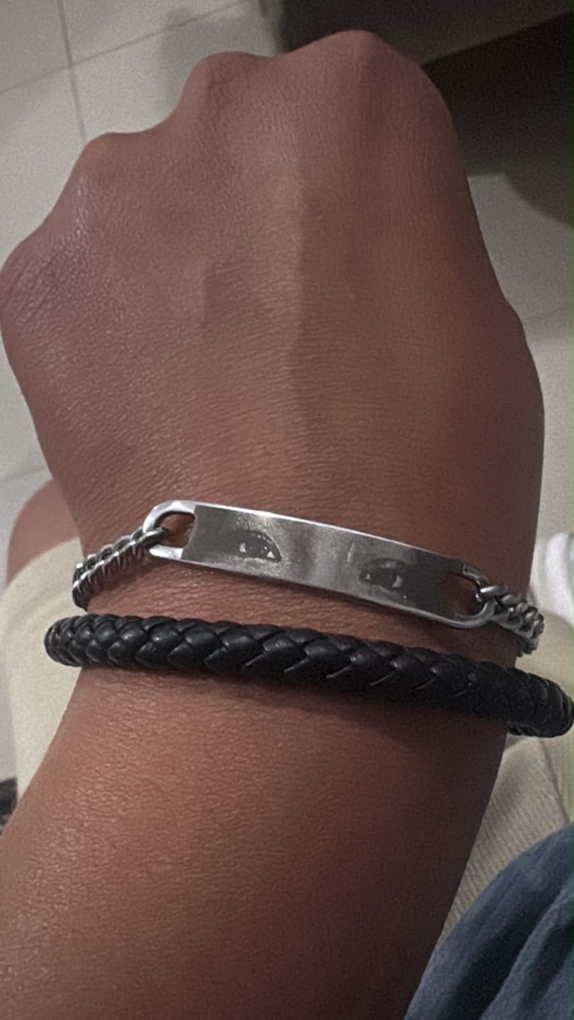 Customer photo review of Pulsera Eslabones Personalizada