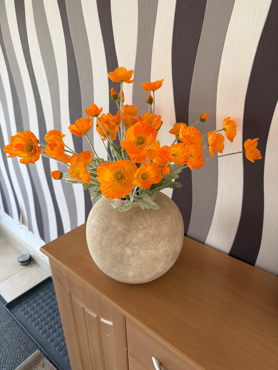 Customer photo review of Zijden Klaprozen - Licht oranje