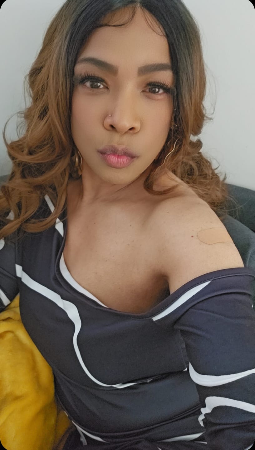 Customer photo review of Freetress Equal Level Up HD Deep Parting Lace Front Wig - KAMALA