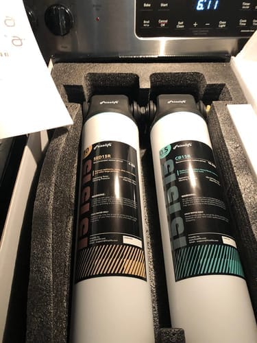 Customer photo review of Frizzlife DW15 Untertisch-Wasserfiltersystem, NSF/ANSI 53&42 zertifizierte Elemente, direkt angeschlossener 2-stufiger Wasserfilter