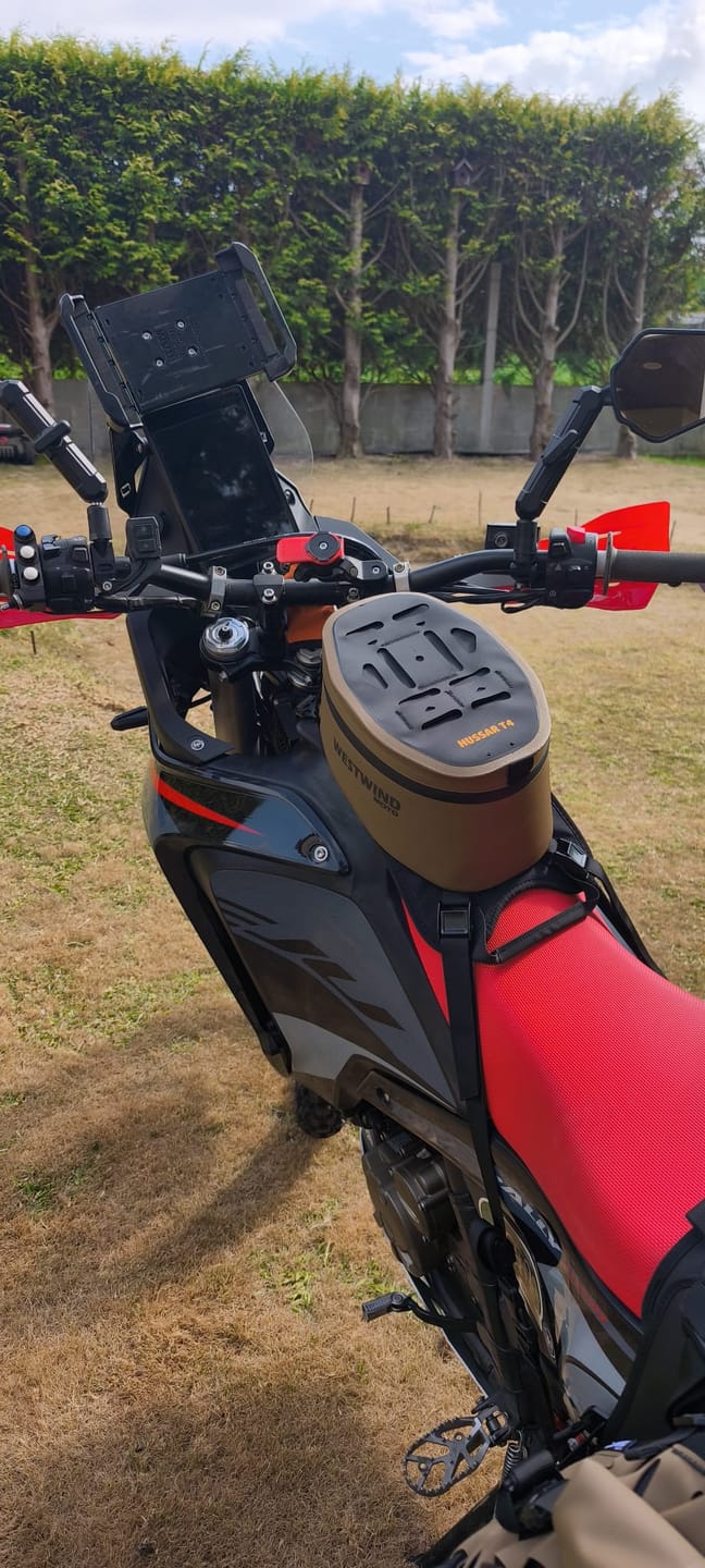 Customer photo review of Hussar Tank Bag