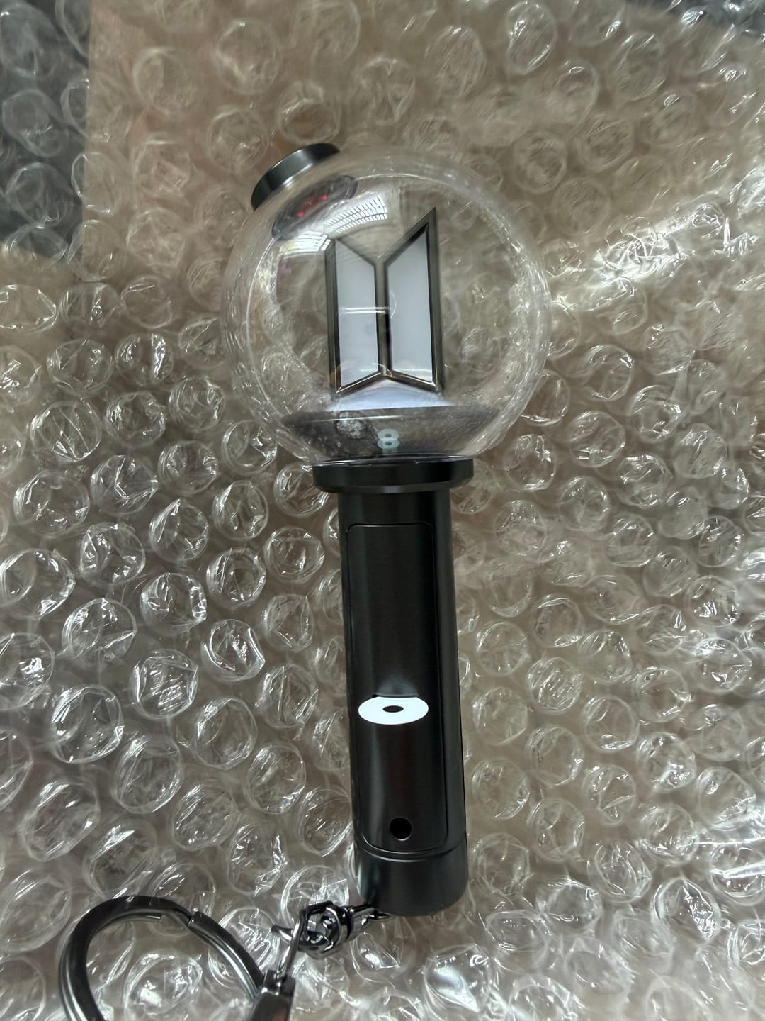 Customer photo review of BTS - OFFICIAL LIGHT STICK VER.4 KEYRING