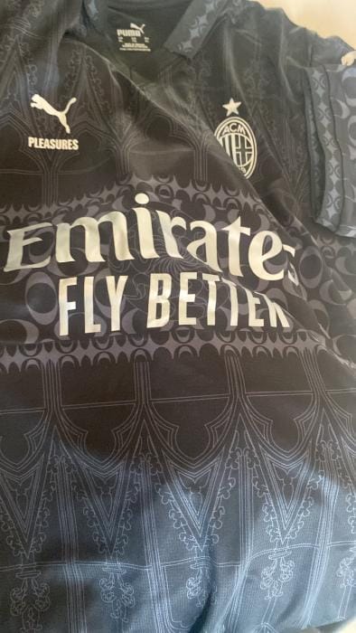 Customer photo review of Maillot AC Milan IIII - 23/24