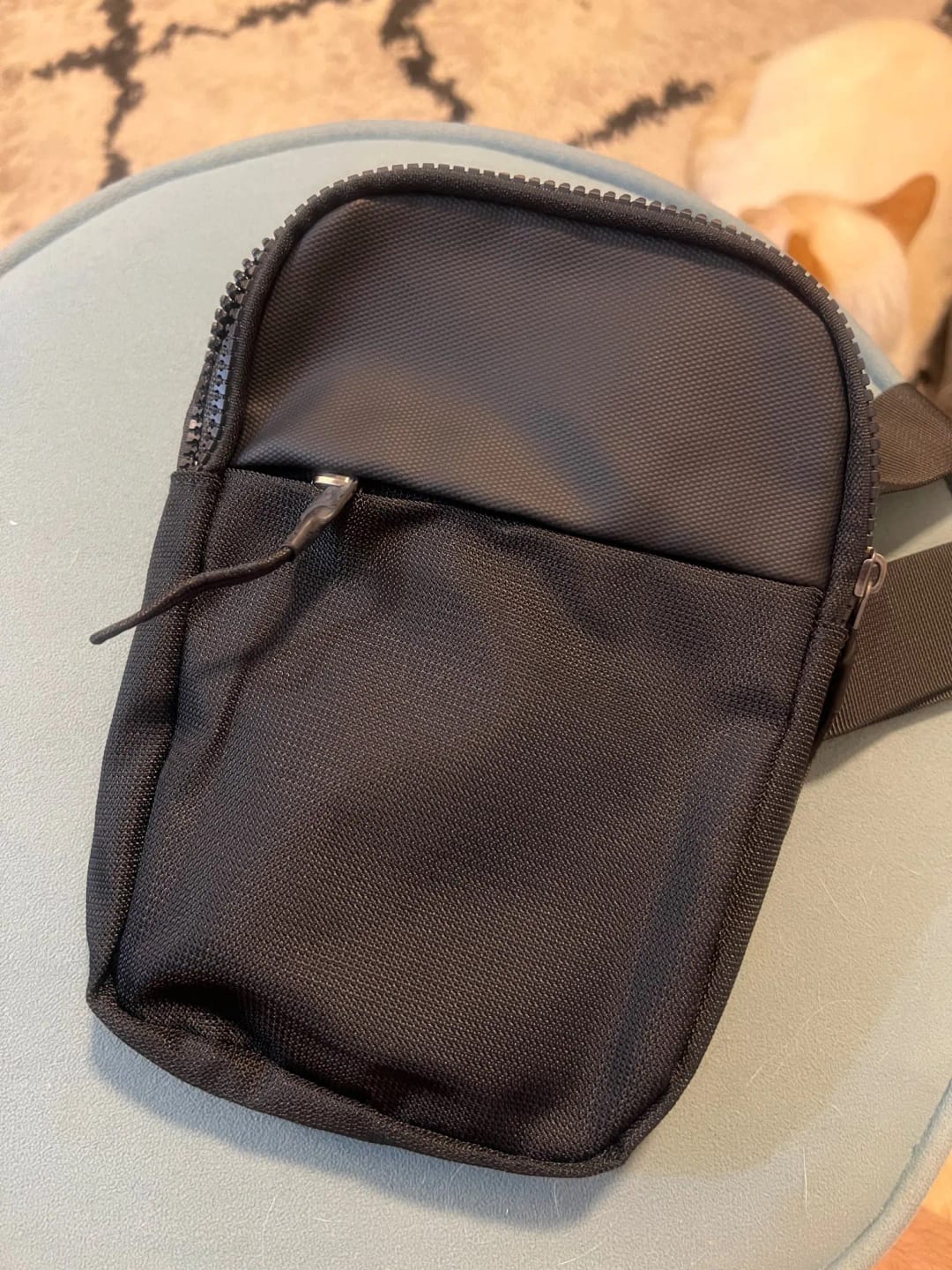 Customer photo review of Varyqon™ – Kompakte Crossbody Bag für Alltag und Reise