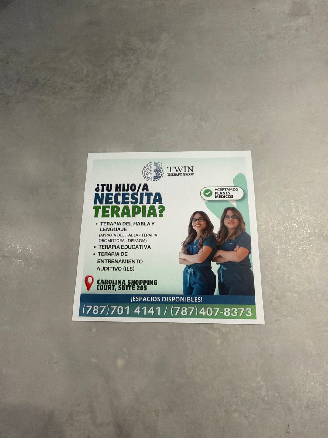 Customer photo review of Flyers 4" x 6" Full Color (Cartón / 1 Lado)