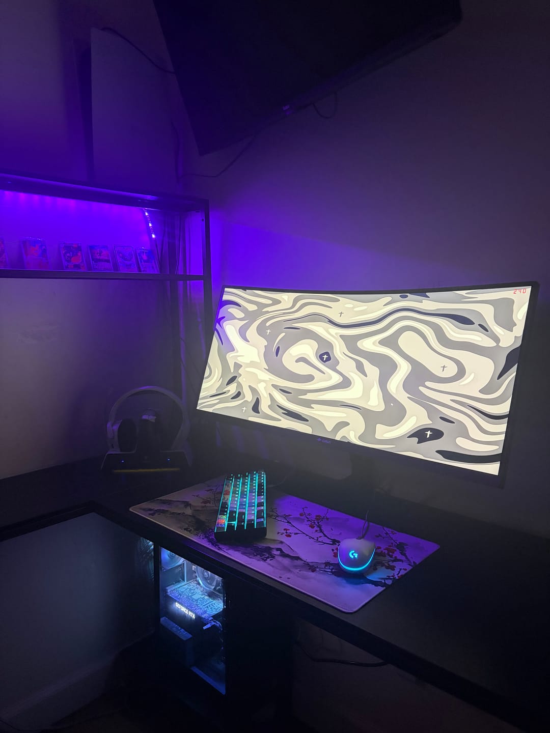 Customer photo review of Black Liquid Mousepad