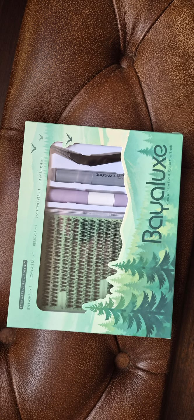 Customer photo review of Flora Lash Kit