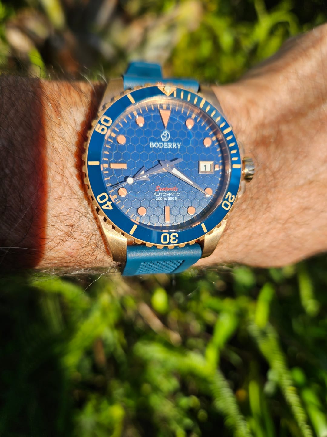 Customer photo review of SEATURTLE.OCEAN(BRONZE) - Automatic Bronze Diver Watch | Sea Blue/FKM Rubber