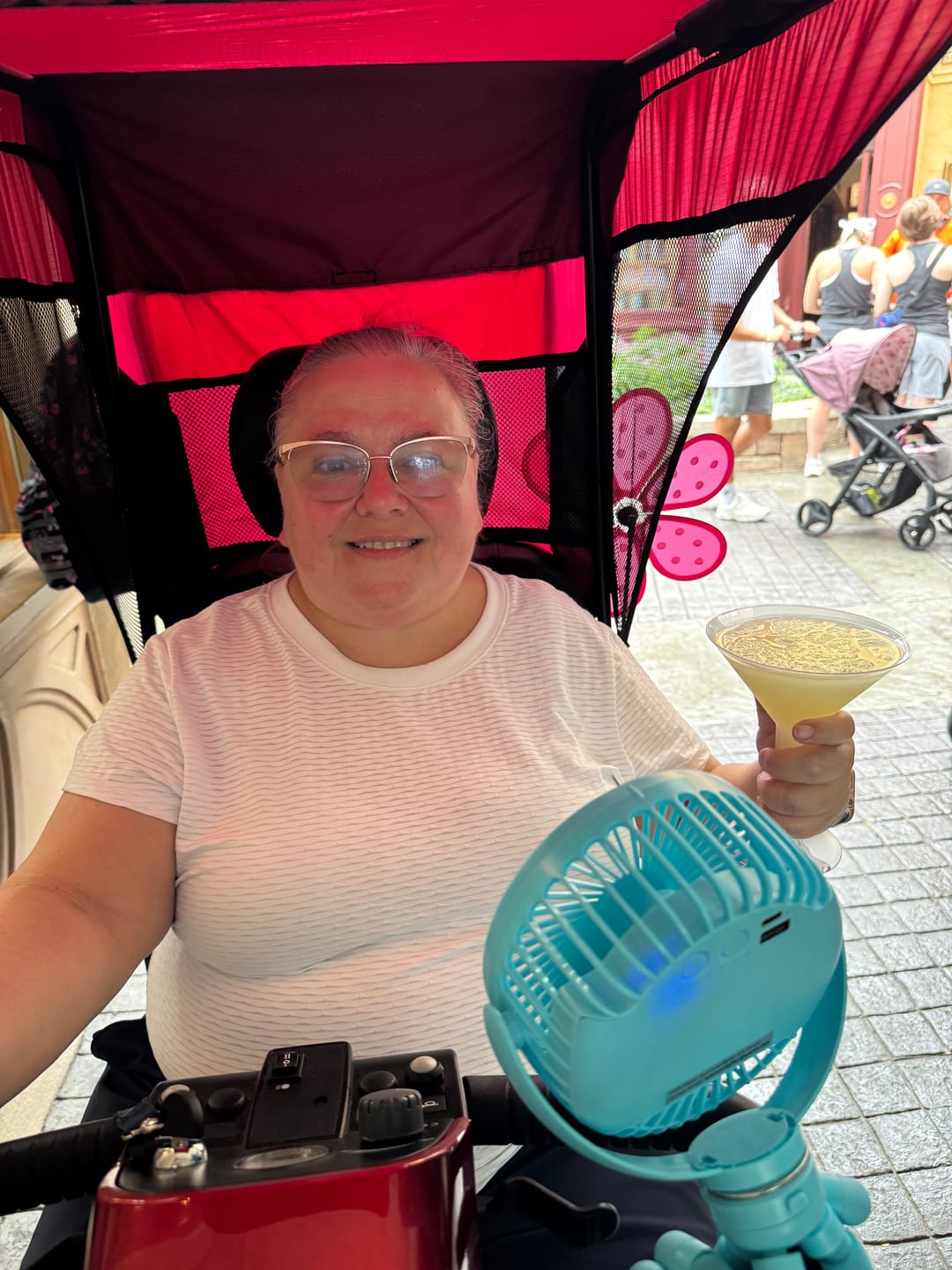 Customer photo review of Premium Scooter With Sunshade (4 Wheel)