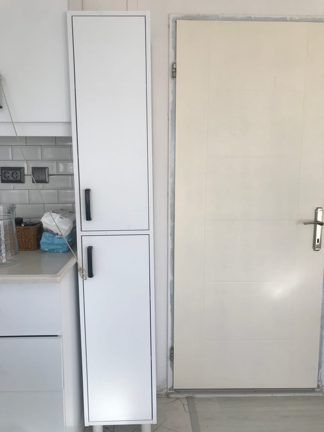 Customer photo review of Rani F1 Çok Amaçlı Dolap 2 Kapaklı 6 Raflı Banyo Kiler Mutfak Dolabı Beyaz M1
