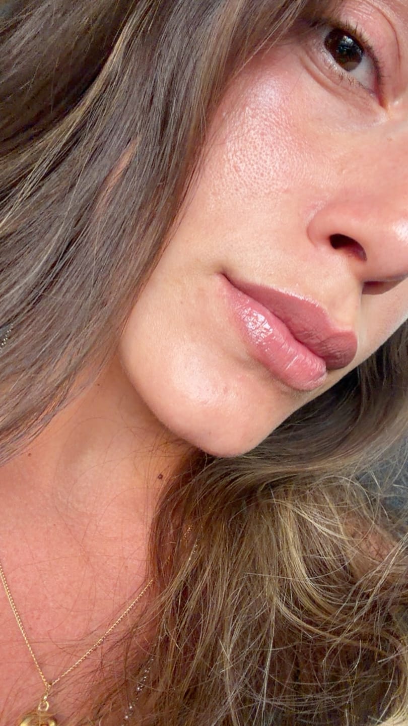 Customer photo review of Lip Contour