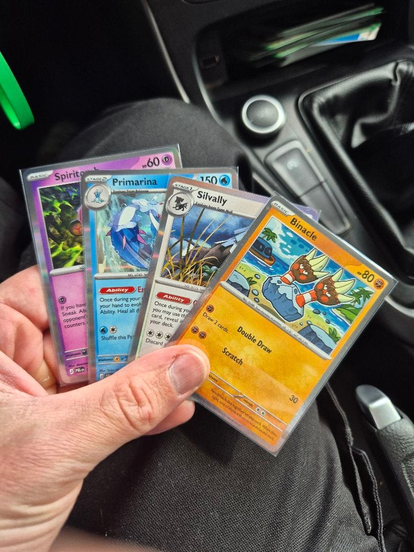 Customer photo review of Pokemon TCG: Mega Evolution - Pitch Black - 3-pack Blister